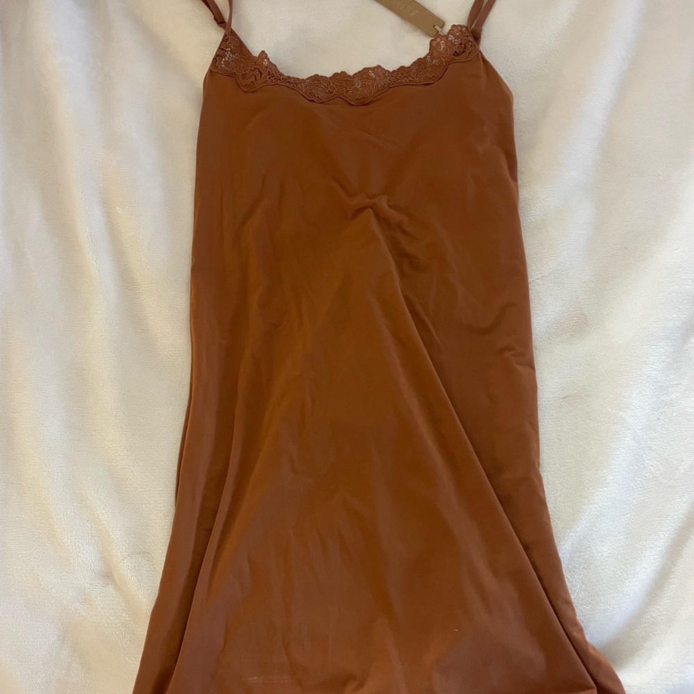 SKIMS NWT Fits everybody lace slip dress